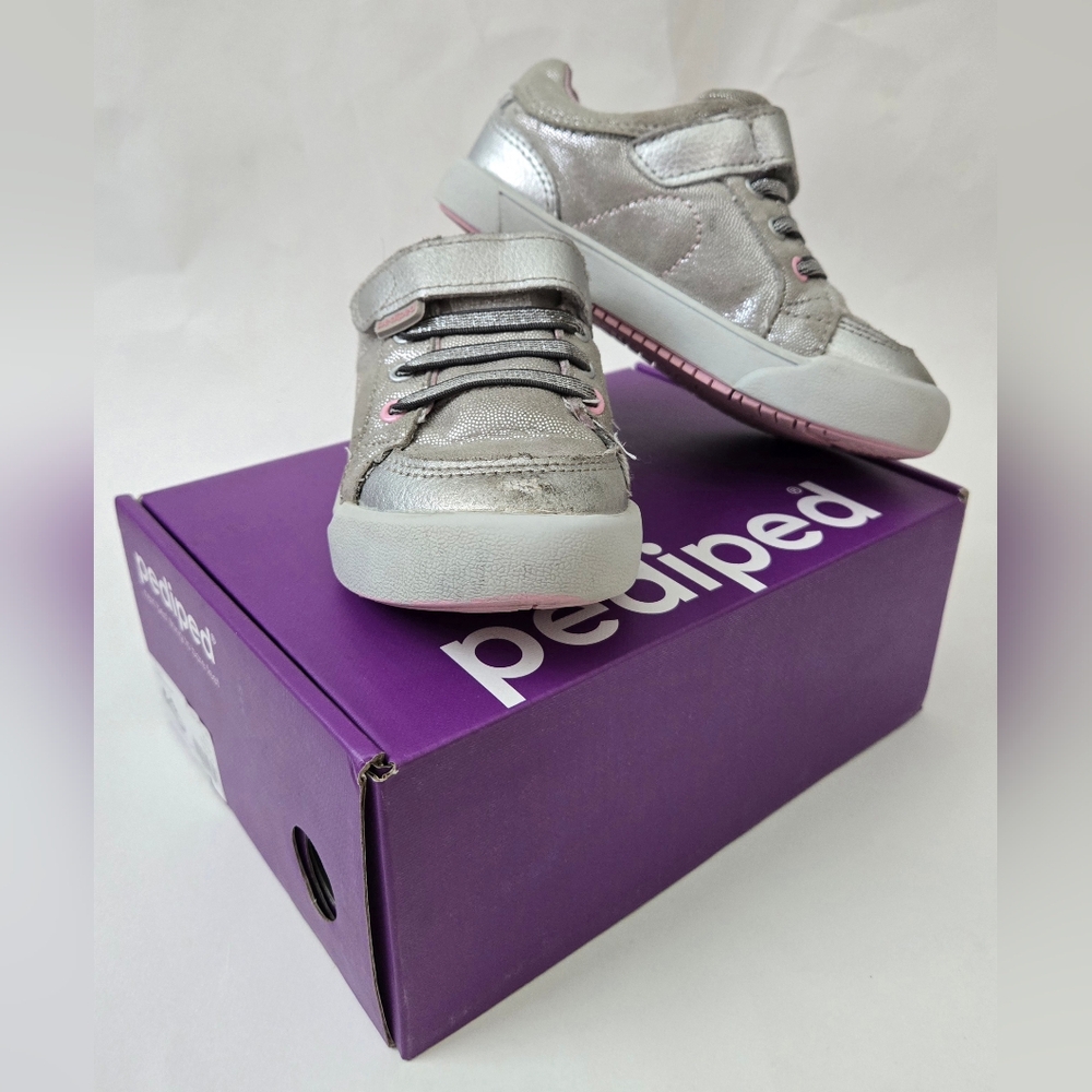 Pediped Dani Flex Silver Shimmer US 9-9.5, EU 26 Toddler Girls Sneakers Shoe Box